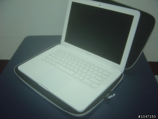 [非專業開箱-圖多] Macbook 小白快速開箱...圖片有點糊..