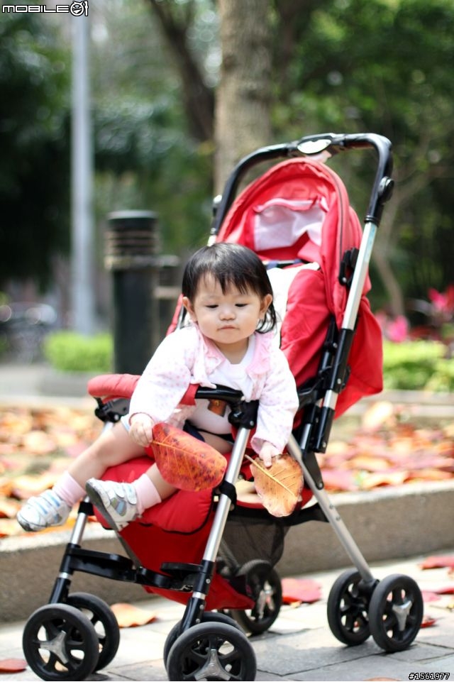 Canon 550D+50mm F1.4 戶外拍小孩
