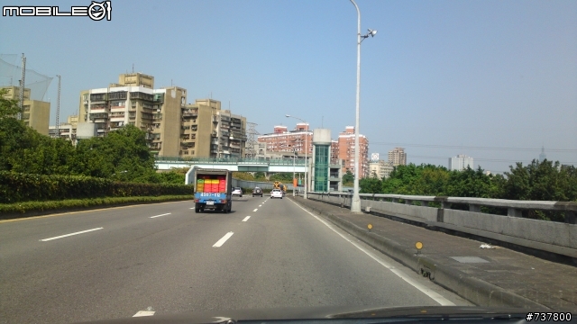 燒燒燒剛剛拍的環河快速道路往新店方向有新景點!