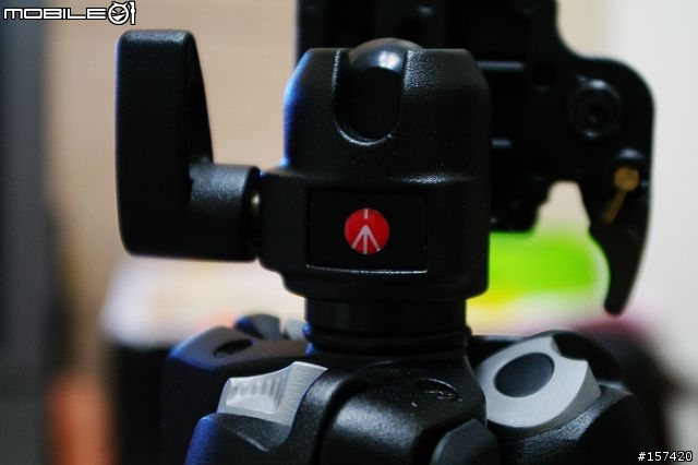 第一次花錢買腳架-Manfrotto 7302YB