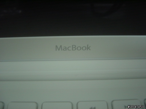 [非專業開箱-圖多] Macbook 小白快速開箱...圖片有點糊..