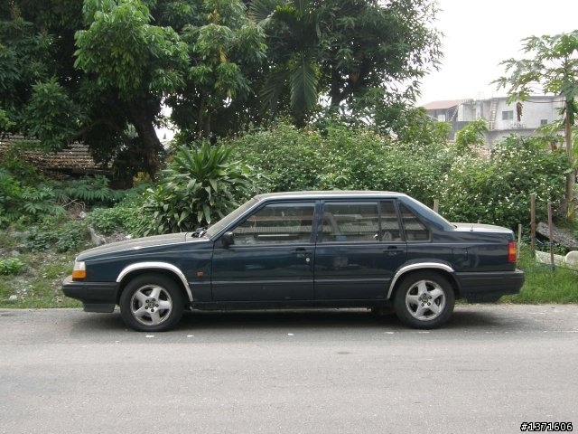 {發問}~~VOLVO-940GLE.綠色..2000CC