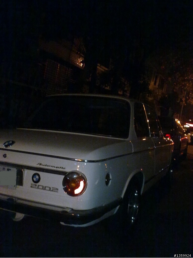 第一次遇到 BMW 2002 ... 保養的真美