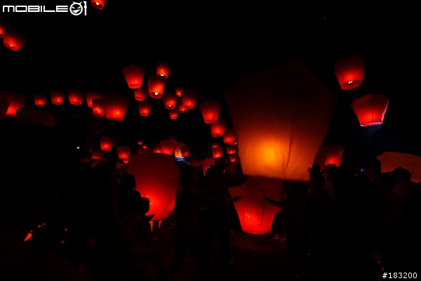 2010 年 02.08 平溪放天燈( 50D )