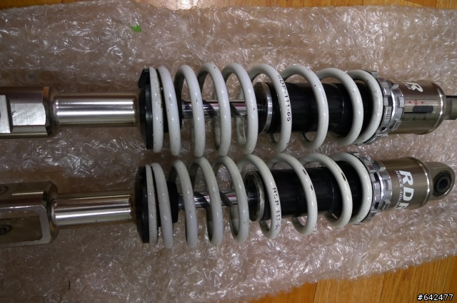 [七年老RV180 efi拉皮大改造 第一彈!]brembo輻卡+大螃蟹+arrow碳纖維管+BITUBO後避震!