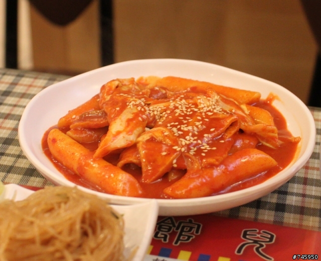 【飯館兒韓式快餐】，師大夜市
