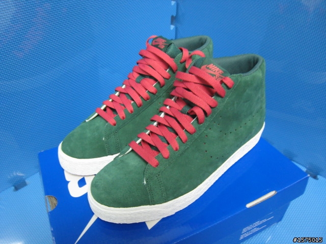開箱文~NIKE SB 綠葉BLAZER