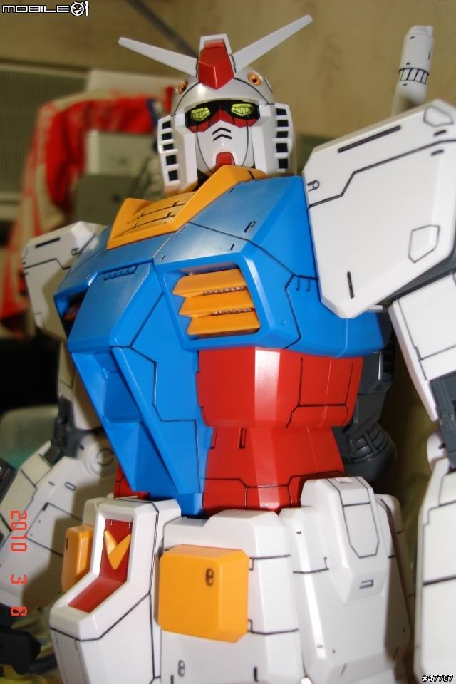 [簡單開箱+成品圖] 1/48 Mega Size Model RX-78 Gundam