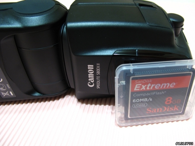 單純問個50/1.4，搞到最後變成整套5D2....