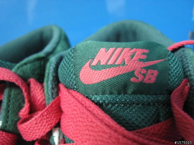 開箱文~NIKE SB 綠葉BLAZER
