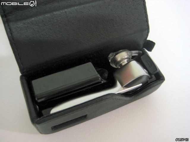 [分享] Plantronics Discovery 975 輕巧、時尚的藍牙耳機