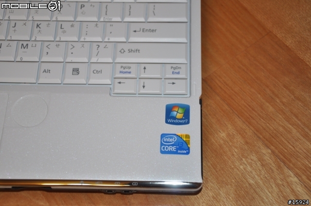 [開箱] 人生第一台筆電 Fujitsu LifeBook SH560B
