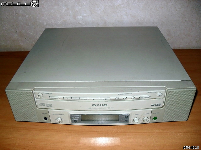 分享古物AIWA 3 DISK SCSI 光碟機