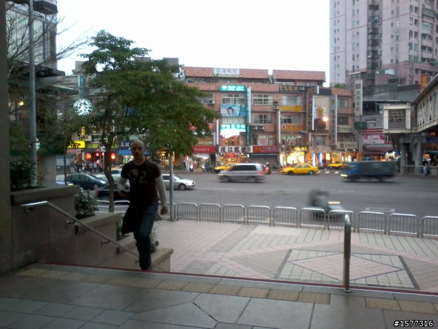 s3650   淡水海中天汽車旅館生日趴唷