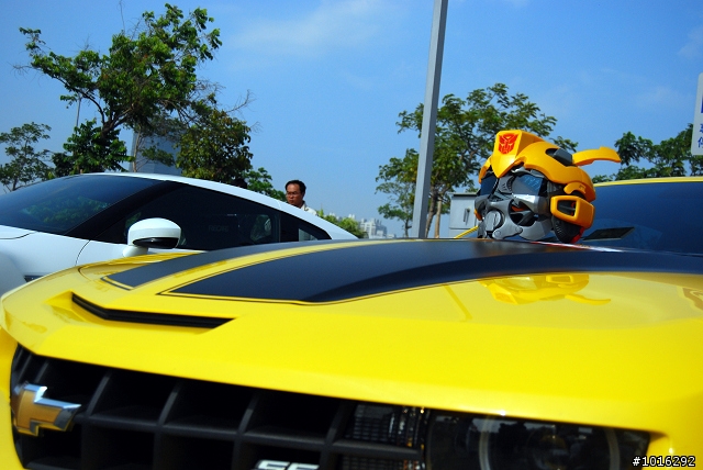 575、大黃蜂&R35 in夢時代