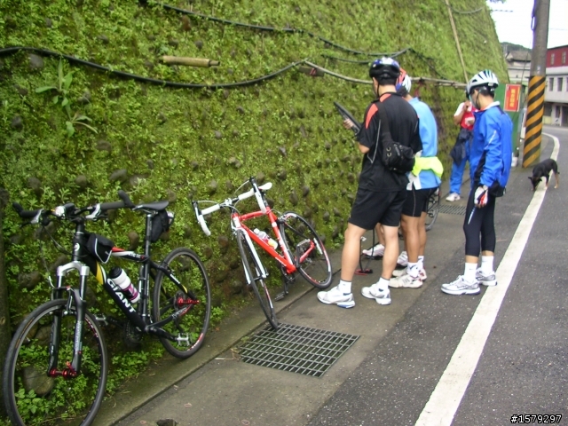 [照片分享]3/14 快樂羽球隊石碇-平溪 4+2約騎加碼5分山氣象站