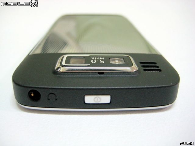 [分享] Nokia E72 隨時隨地，一手掌握工作優勢