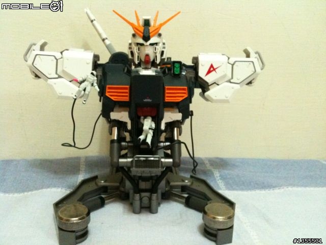 【心得】FORMANIA RX-93 NU鋼彈 半身胸像...開箱文