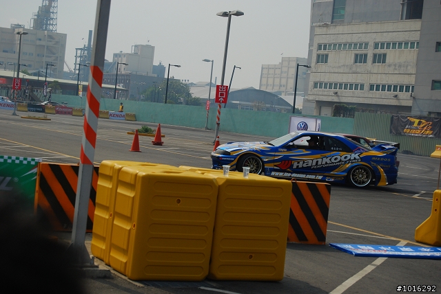 575、大黃蜂&R35 in夢時代