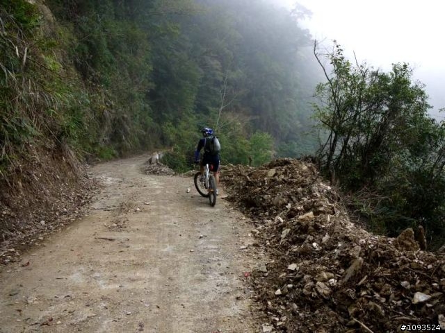 沙溪林道路不通,轉戰多納林道去!