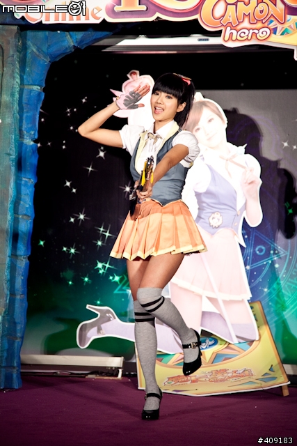 [採訪]豆花妹秀操槍術！《魔卡英雄Online》上市記者會