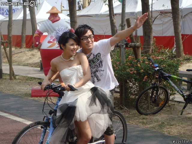 【分享】請01的車友為夢團因騎車認識.交往.攜手共渡一生的新人獻上祝福
