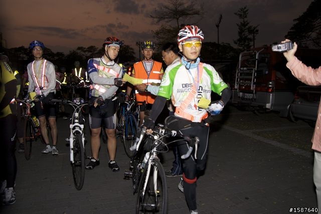 偷‧拍   2/27瘋300K選手英姿  選手們，敬請自行取用^^