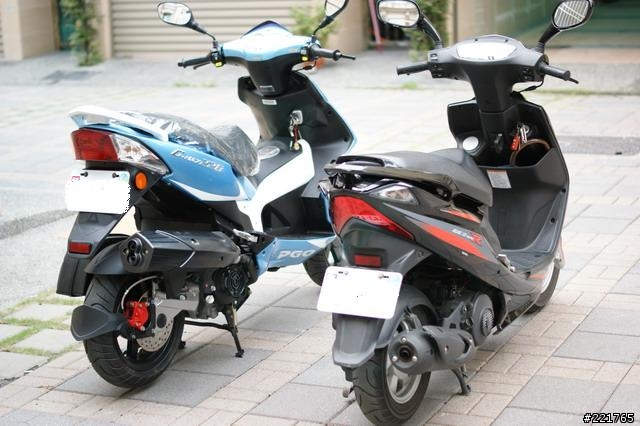 (開箱)PGO G-MAX 220 EFI 水藍白
