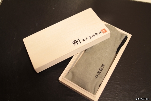 人生第一支手工眼鏡 --- 角矢甚治郎 剛 関脇
