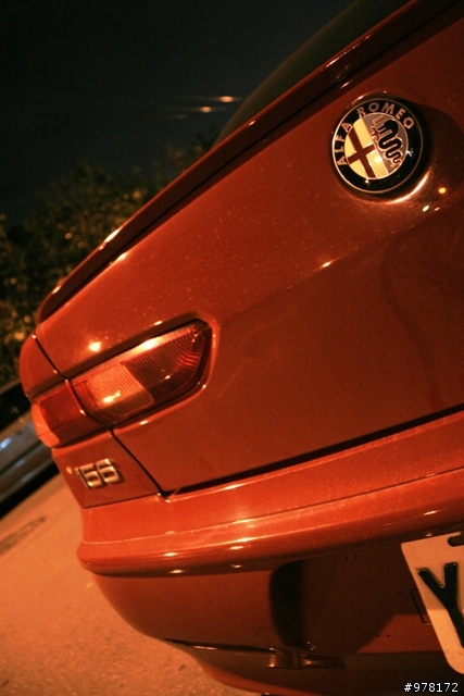 Red Alfa Romeo 156~