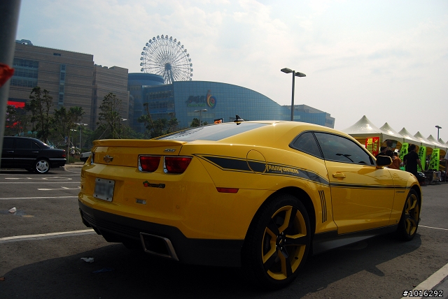 575、大黃蜂&R35 in夢時代