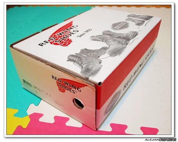 [分享]再開一箱Red Wing 8111 (附實穿圖)