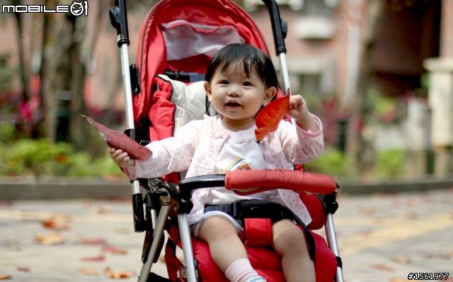 Canon 550D+50mm F1.4 戶外拍小孩