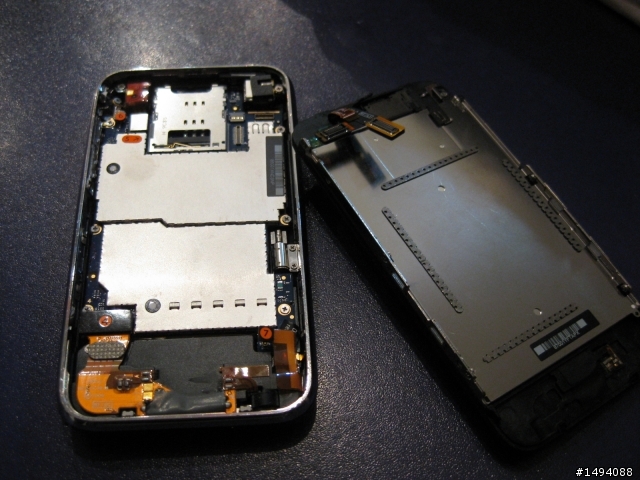 我的iphone 3gs 經過急救後、宣告不治。