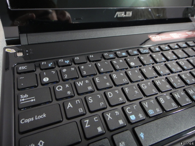 『外型再進化 輕薄美型機 』ASUS UL30Vt