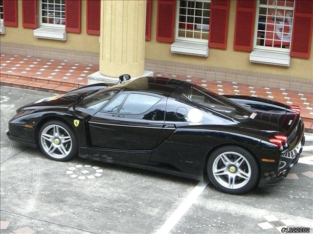 07年東京遇到的黑色Enzo