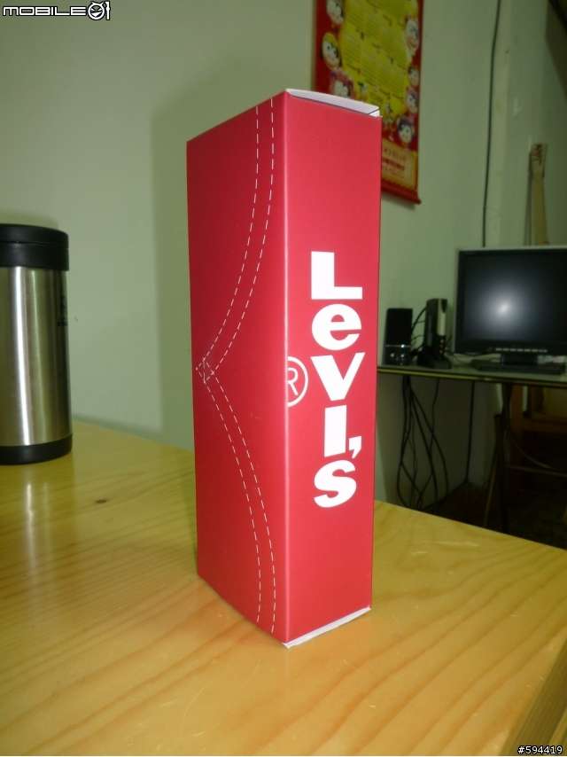 [分享]Levi's 牛仔布暗紅色膠框