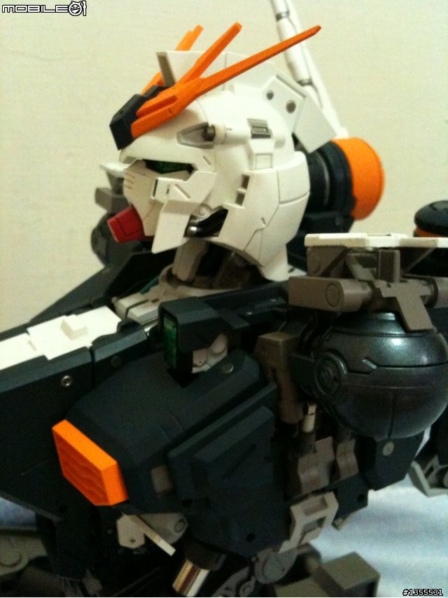 【心得】FORMANIA RX-93 NU鋼彈 半身胸像...開箱文