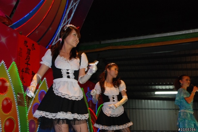 舞台車小姐新服裝
