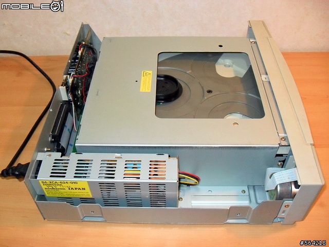分享古物AIWA 3 DISK SCSI 光碟機