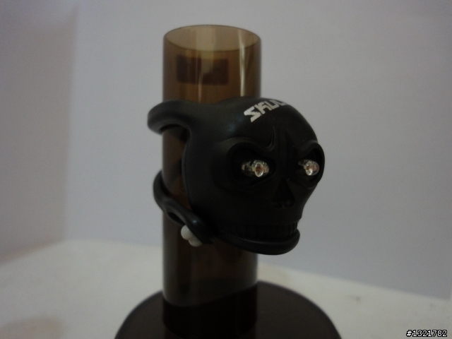 閃到瞎！爆亮骷髏燈SKULLY  分享