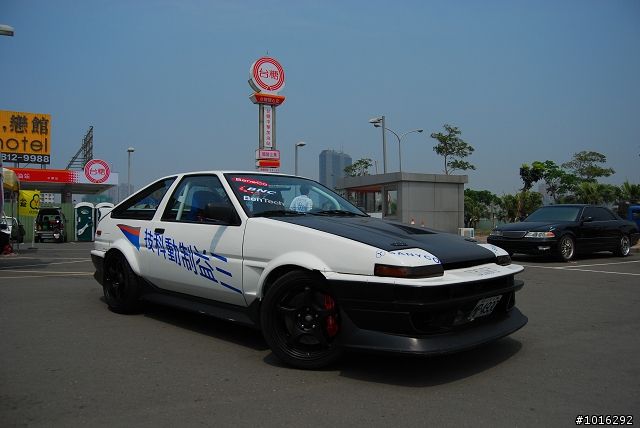 575、大黃蜂&R35 in夢時代