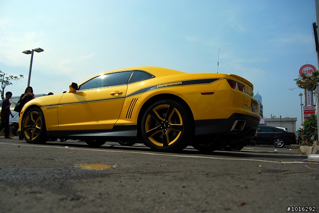 575、大黃蜂&R35 in夢時代