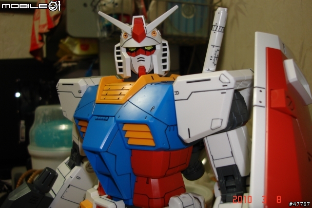 [簡單開箱+成品圖] 1/48 Mega Size Model RX-78 Gundam