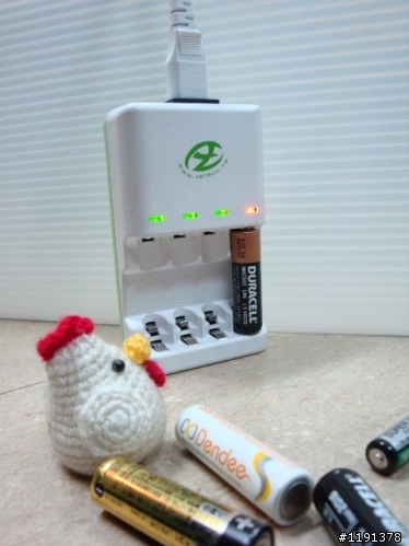 可充鹼性電池的充電器來開箱文啦