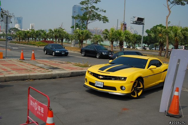 575、大黃蜂&R35 in夢時代