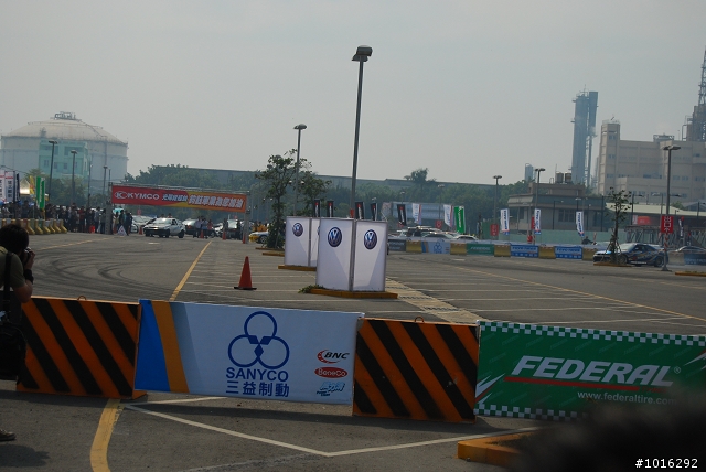 575、大黃蜂&R35 in夢時代