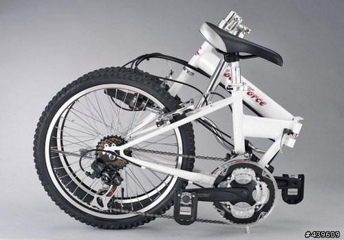 新手上路,這4台不知道該選哪台,懇請幫忙,謝謝!(STARBIKE S-T2B20吋21速折疊車6300元和【Global Force 】20吋24速折疊車5999元)