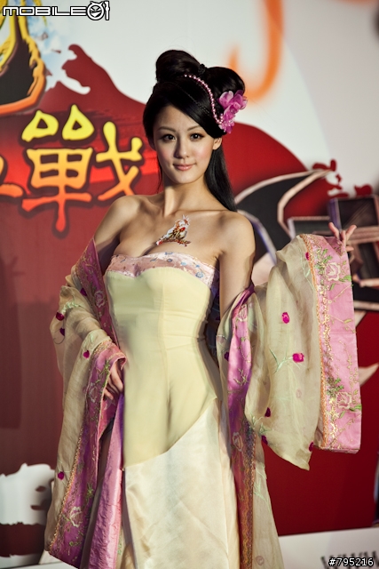 【採訪】宋紀妍化身女媧亮相！《龍Online》3/18正式上市