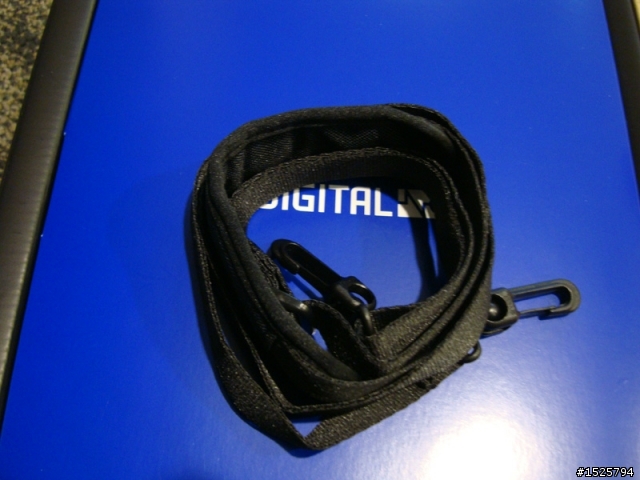 [開箱] 燒燙燙機場開箱 - SONY抗噪耳機 MDR-NC500D